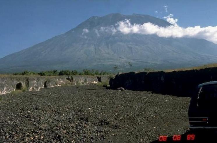 Gunung Agung. (Wikimedia Commons)