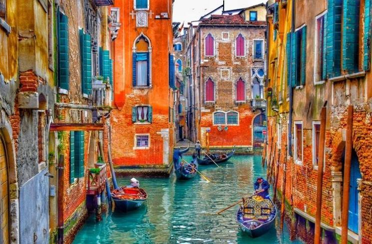 Venesia di Italia. (Unsplash/Tom Podmore)