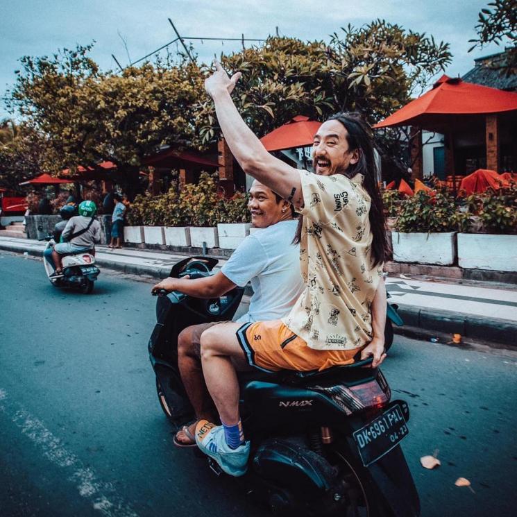 DJ Steve Aoki liburan di Bali. (Instagram/@steveaoki)