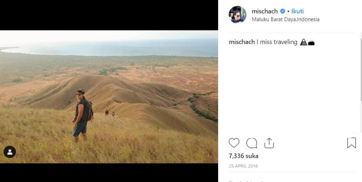 Gaya liburan Mischa Chandrawinata. (Instagram/@mischach)