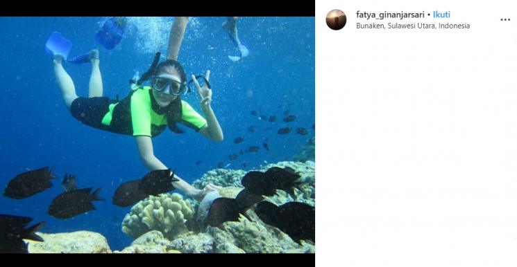 Gaya liburan Fatya Ginanjarsari. (Instagram/@fatya_ginanjarsari)