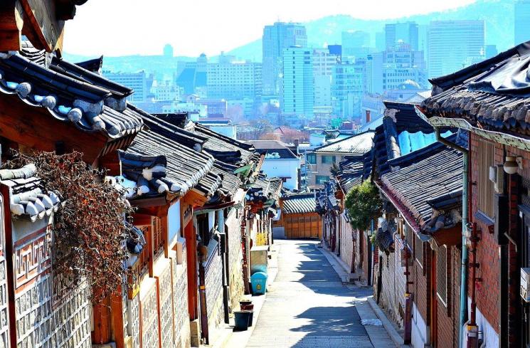 Bukchon Hanok Village (Wikimedia Commons)