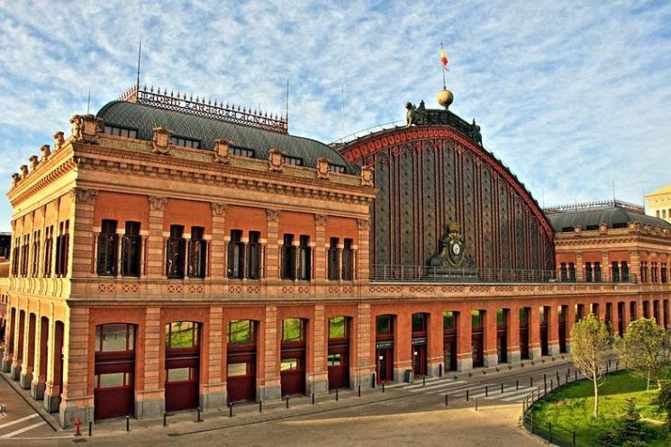 Estacion de Atocha (Wikimedia Felipe Gabaldon)