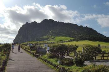 Serunya Menyambangi 4 Destinasi Wisata Cantik di Pulau Jeju