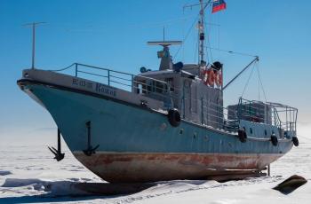 Pecahkan Es di Siberia Digaji Puluhan Juta, Kamu Berminat?