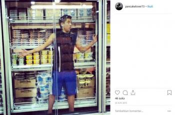 Tren foto masuk kulkas sempat hits di tahun 2013. (Instagram/@pancakelover73)