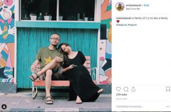 Gaya liburan Anisha Dasuki, moderator debat pilpres 2019 putaran kedua. (Instagram/@anishadasuki)