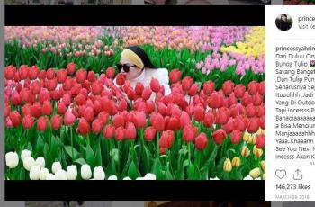 4 Gaya Liburan Syahrini vs Luna Maya di Luar Negeri (instagram.com/princessyahrini)