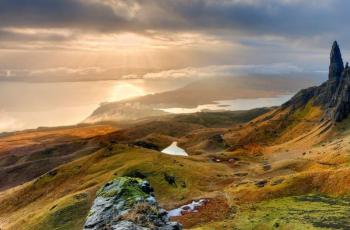 Bikin Jatuh Hati, Cantiknya Panorama Surgawi dari 4 Bukit di Lombok