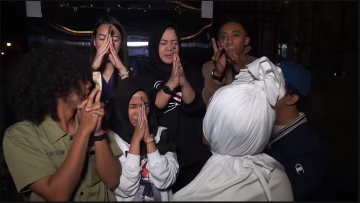 Jurnal Risa Kunjungi Jalanan Terseram di Bandung (youtube.com/jurnalrisa)