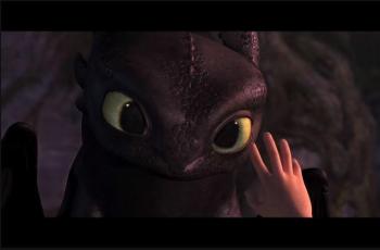 Karakter Toothless dari How to Train Your Dragon (youtube.com/DreamWorksTV)