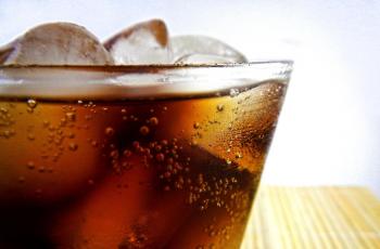 Beli Soda, Cewek Ini Diamuk Pacar, Gara-garanya Bikin Emosi