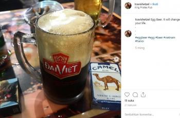 Egg Beer khas Hanoi, Vietnam. (Instagram/@travishetzel)