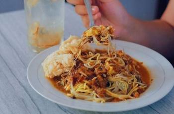 Sejak 1943, Menikmati Seporsi Toge Goreng H. Gebro nan Segar dan Lezat