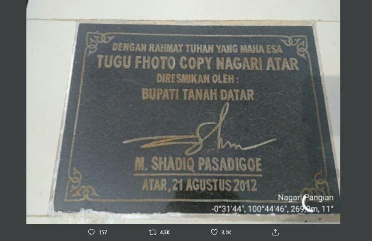 Viral Tugu Photocopy di Sumatra Barat (twitter.com/ririnyz)