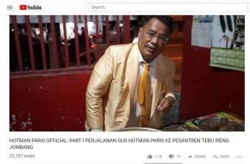 Biasa ke Omnia, Hotman Paris Tak Ragu Makan Nasi Kikil di Pinggir Jalan. Tangkapan layar (Youtube/Hotman Paris Official)