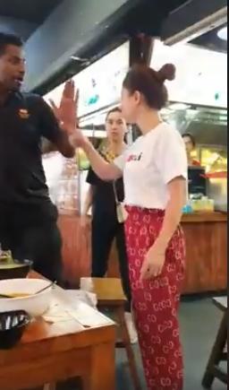 Ngamuk-ngamuk di Warung Makan, Pria Ini Nyaris Celakai Balita. (Facebook/Alex Lim)