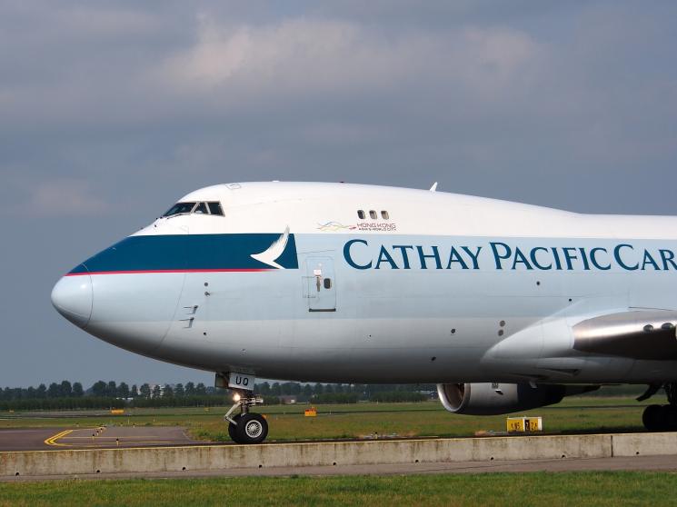 Pesawat milik maskapai Cathay Pacific. (Pixabay/WikimediaImages)