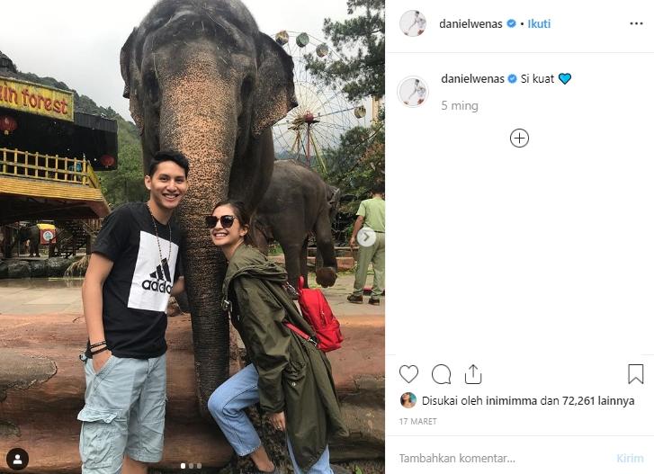 Gaya liburan Daniel Wenas. (Instagram/@danielwenas)