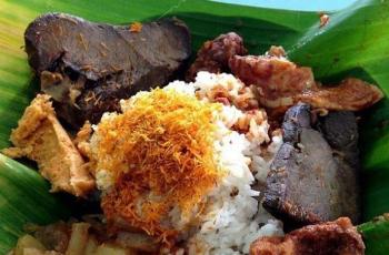 Mendedah Nasi Punel Bu Hj. Lin Pasuruan, Lezatnya Nggak Ada Lawan!