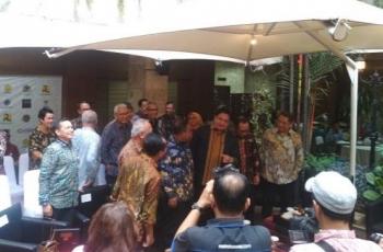 Momen Perpisahan Menteri Ekonomi Jokowi, Ngopi dan Ngeteh Bareng