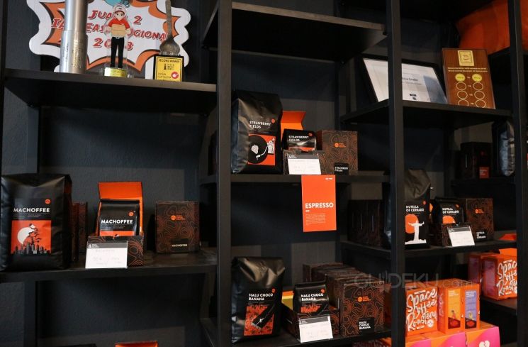Space Coffee Roastery, Yogyakarta (Guideku.com/Amertiya)