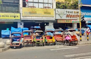 Becak di Jalan Malioboro. (Guideku/Arendya)