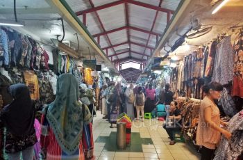 Ngangenin Banget, Ini 5 Potret Suasana Pasar Beringharjo di Yogya