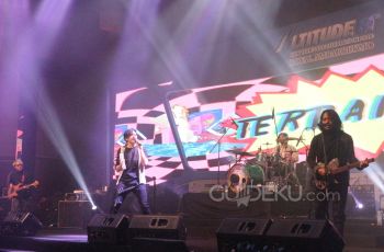 GIGI di Panggung 'Altitude 81' Royal Ambarrukmo Yogyakarta. (Guideku/Arendya)