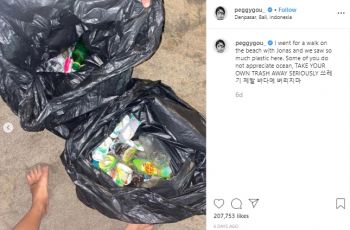 Peggy Gou Memunguti Sampah di Pantai Bali. (instagram.com/peggygou_)