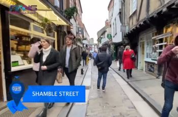 Menelusuri Shambles Street. (instagram.com/raffinagita1717)