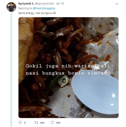 Kuliner Topping Benda Aneh. (twitter.com/apriyandisidik)