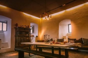 Tour d'Izier Castle. (Airbnb.com/Deborah)