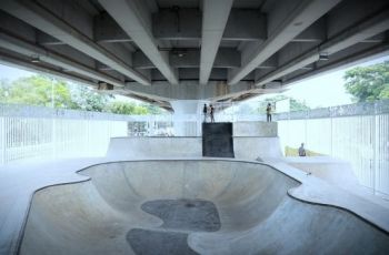 Seharga Miliaran, Enak Nggak Main Skate di Skate Park Pasar Rebo?