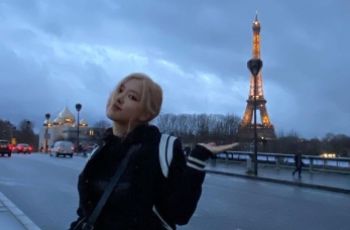 Dari Eiffel Hingga Kafe, Begini Momen Liburan Rose BLACKPINK di Paris