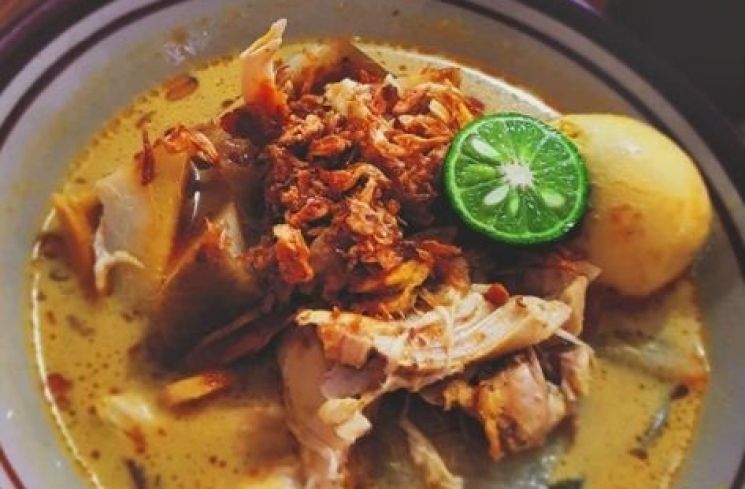 Lengko Ayam 99, kuliner khas Tasikmalaya. (Instagram/@candrahermawan)