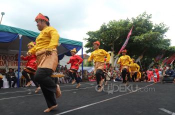 1000 Bregada Tumpeng dan Festival Tumpeng Nusantara 2020. (Guideku/Arendya)