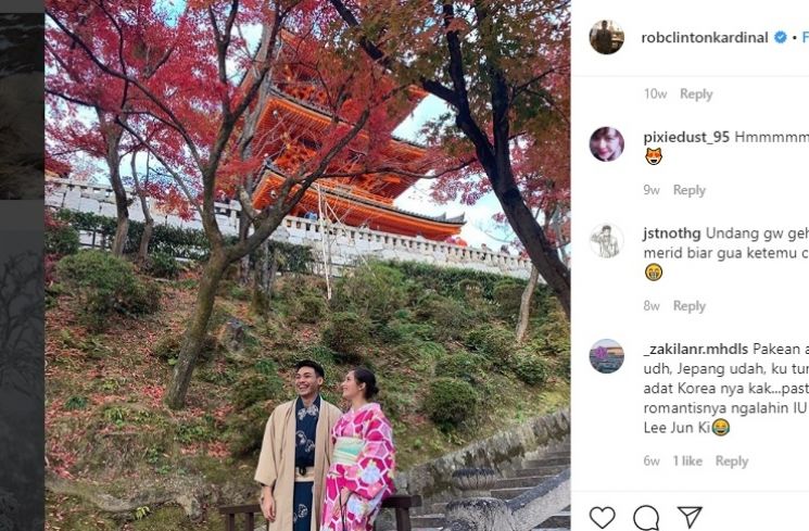 Kebersamaan Chelsea Islan dan Rob Clinton di Jepang. (Instagram/Rob Clinton)