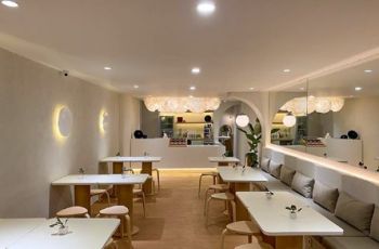 Bergaya Minimalis, Kedai Roti Instagramable Ini Pas Buat Nongkrong Cantik