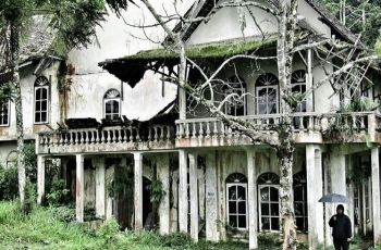Bangunan Tua yang Menakutkan, Pesanggrahan Ini Jadi Wisata Angker di Yogya