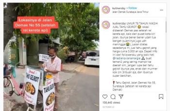 Nenek penjual tahu gejrot (Instagram @kulinersby)