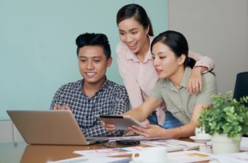 Magang Bukan Cuma Nyari SertifikatIni 3 Cara Biar Lo Bisa Dilirik Jadi Karyawan Tetap!