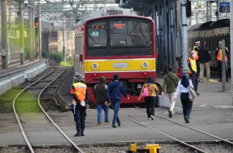 Stasiun Bogor, Jawa Barat. [ANTARA FOTO/Arif Firmansyah]