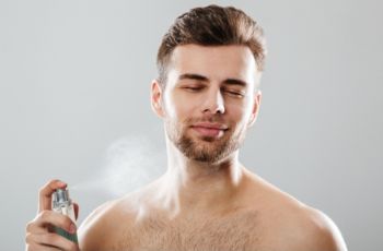 5 Parfum Pria Under 50K yang Bikin Kamu Wangi Seharian: Kantong Aman, Confidence Level MAX!