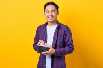 Pinjol Aman untuk Gen Z: 5 Aplikasi Legal OJK yang Nggak Bikin Bangkrut