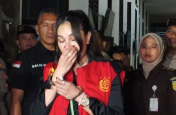 Drama Sidang Pelecehan Lolly oleh Vadel Badjideh, Emosi Nikita Mirzani Meledak!