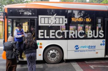 Jakarta Gak Lagi Kota Termacet? Transjabodetabek Jadi Game Changer!