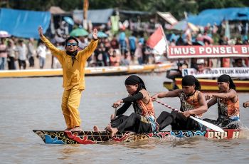 Bukan Aura Farming, Ini Peran Bocil Viral Pacu Jalur: Lengkap dengan Sejarahnya!