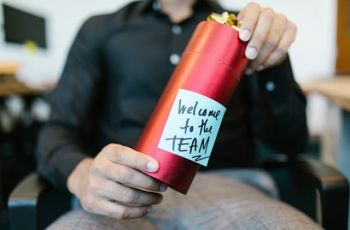 Fresh Graduate Wajib Baca! Ini 5 Hal Penting Biar Gak Kaget Masuk Dunia Kerja