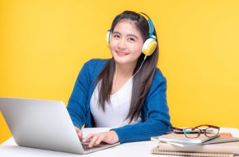 10 Kerja Part-time Online yang Bisa Dilakuin Sambil Kuliah, Cari Cuan Sebelum Lulus Bisa Kok